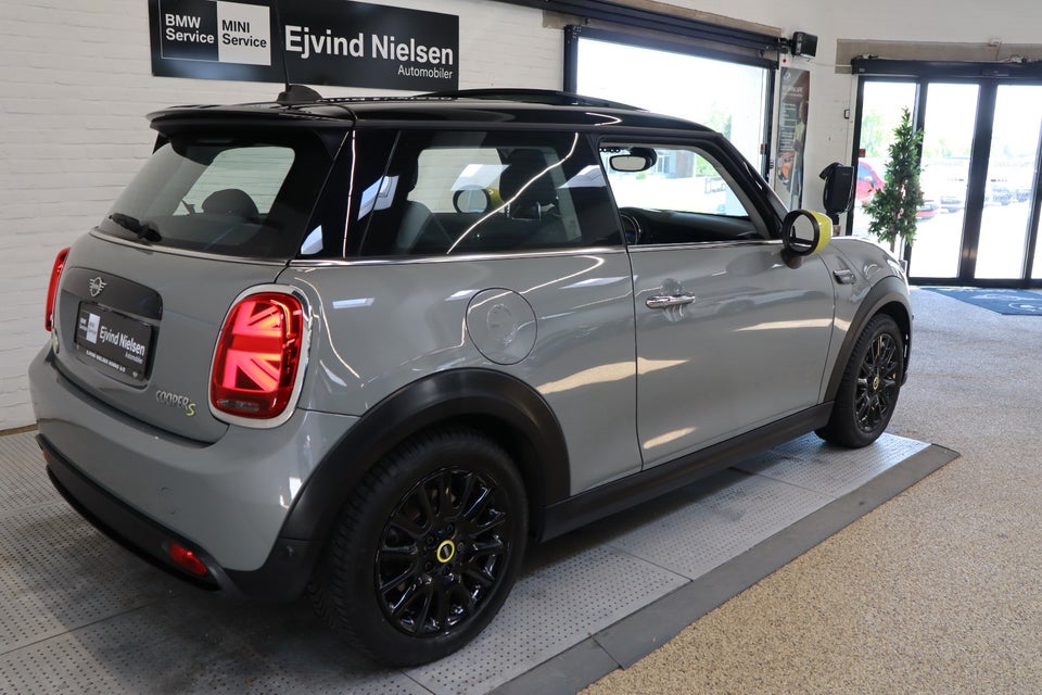 MINI Cooper SE Camden Edition 3d