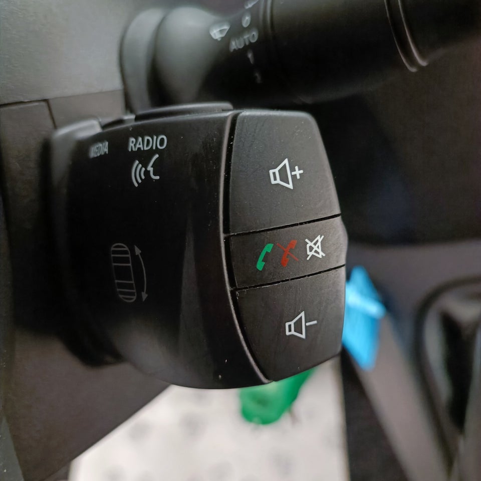 Renault Master IV T35 2,3 dCi 150 L3H2 Kassevogn