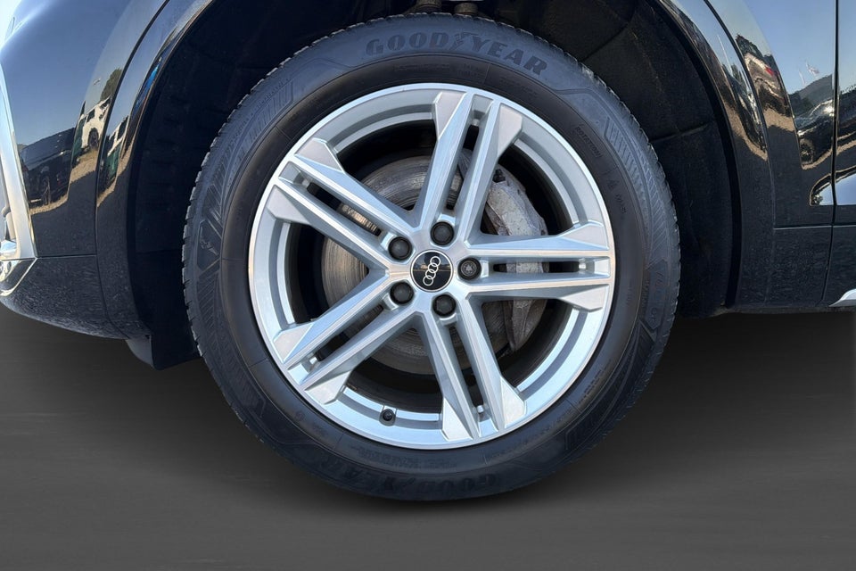 Audi Q5 50 TFSi e S-line quattro S-tr. 5d