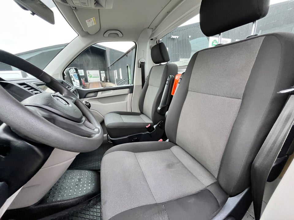 VW Transporter 2,0 TDi 102 Ladvogn lang 2d