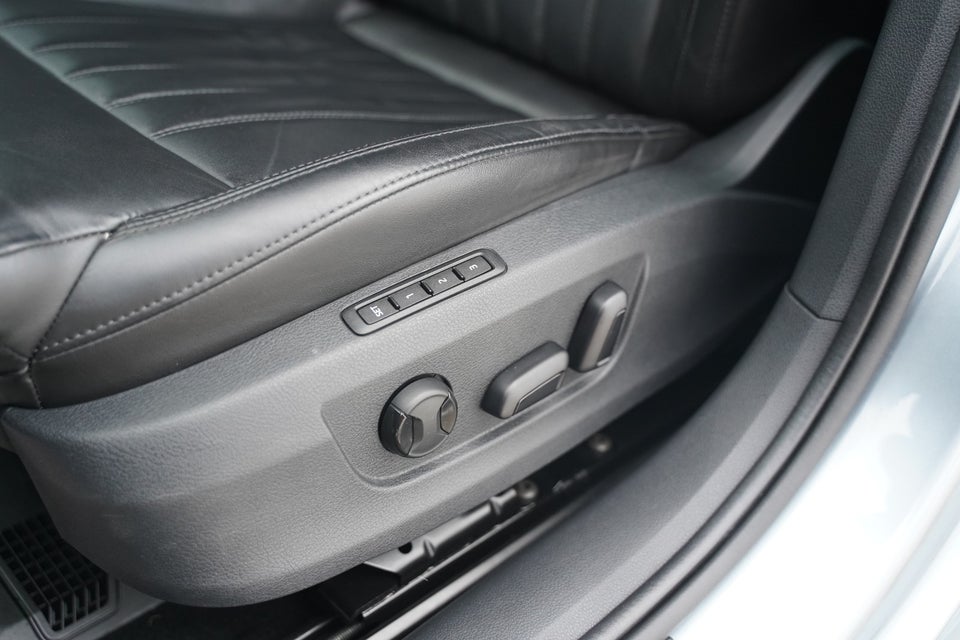 Skoda Superb 2,0 TDi 190 Style Combi DSG 4x4 5d