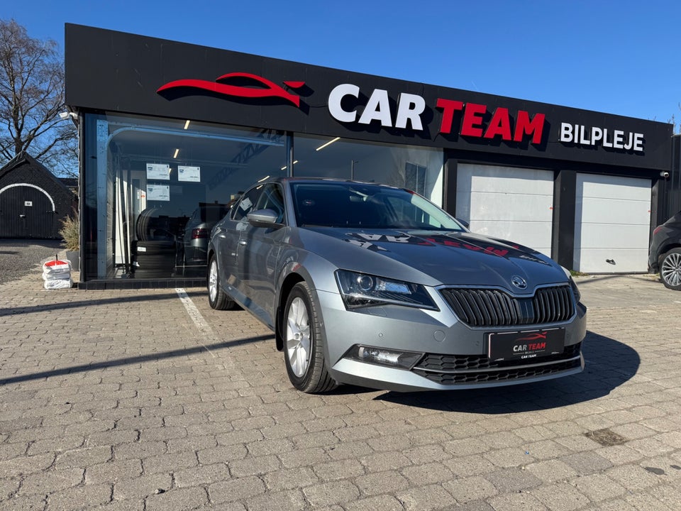 Skoda Superb 2,0 TDi 150 Style DSG 5d