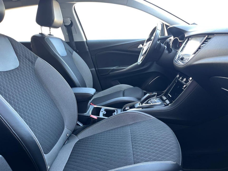 Opel Grandland X 1,6 Hybrid Ultimate aut. 5d