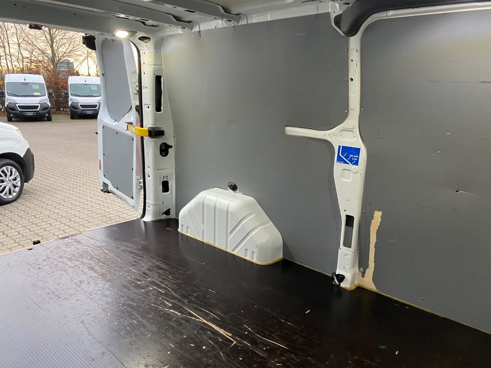 Ford Transit Custom 300L 2,0 TDCi 130 Ambiente