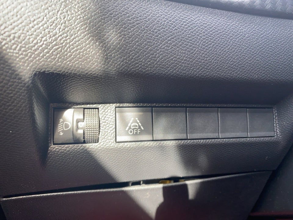 Peugeot 208 1,2 PureTech 75 Active 5d