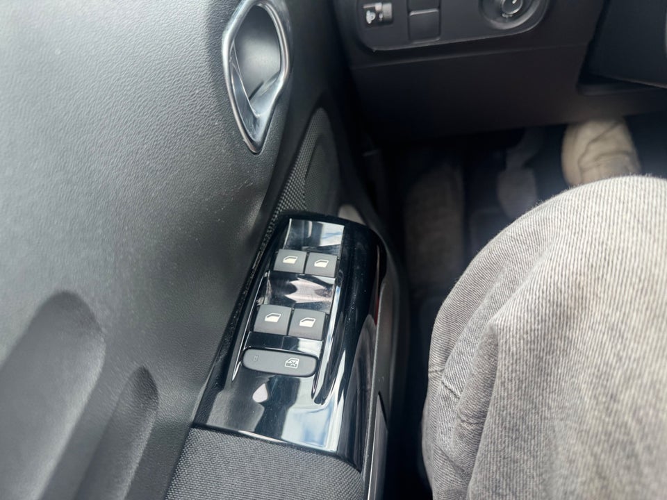 Citroën C3 1,2 PureTech 83 Shine 5d