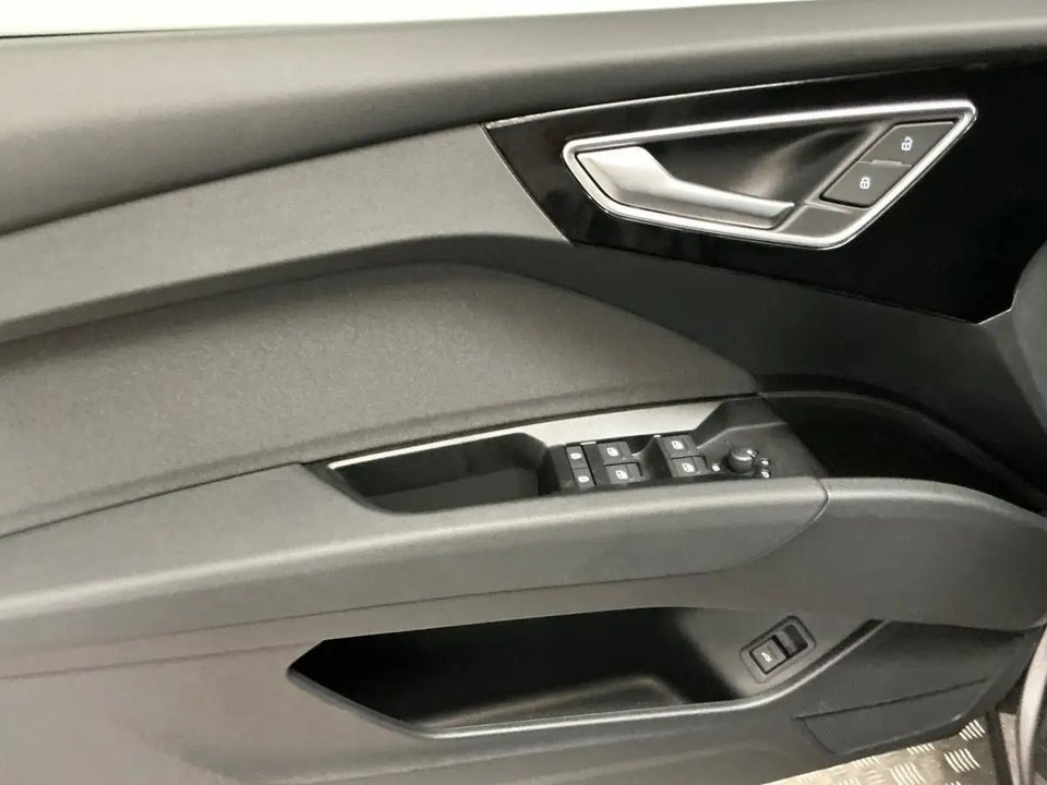 Audi Q4 e-tron 45 S-line 5d