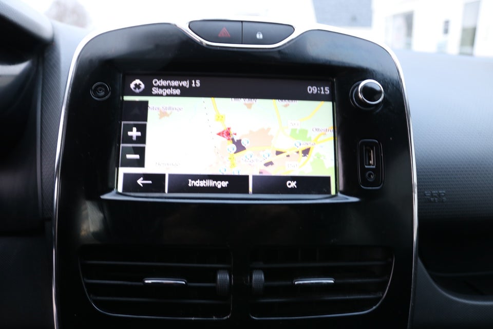 Renault Clio IV 0,9 TCe 90 Expression Sport Tourer 5d