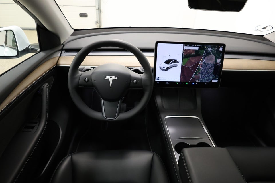 Tesla Model Y RWD 5d