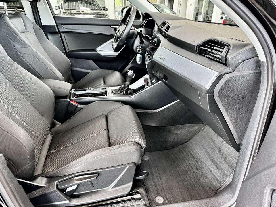 Audi Q3 35 TFSi Advanced S-tr. 5d