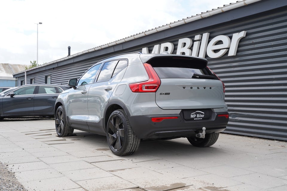 Volvo EX40 Extended Range Black Edition 5d