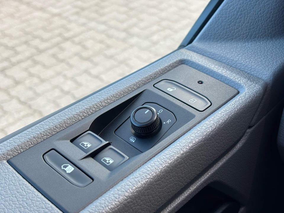 VW Transporter 2,0 TDi 150 Kassevogn DSG kort