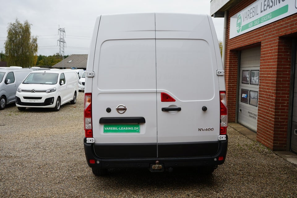 Nissan NV400 2,3 dCi 150 L2H2 Kassevogn