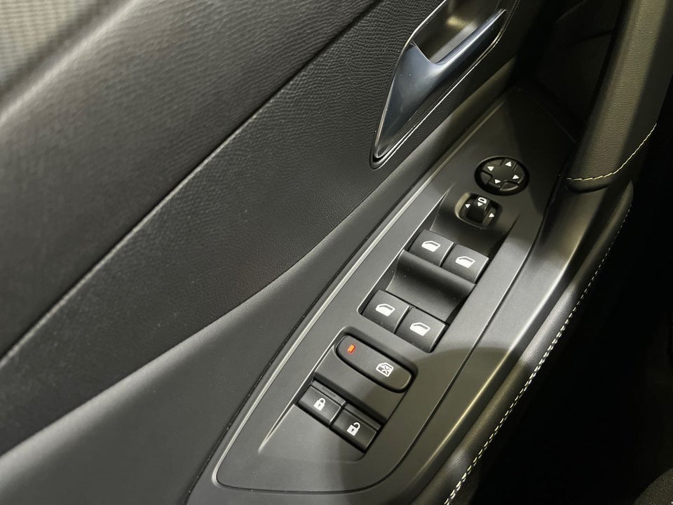 Peugeot e-308 54 GT 5d