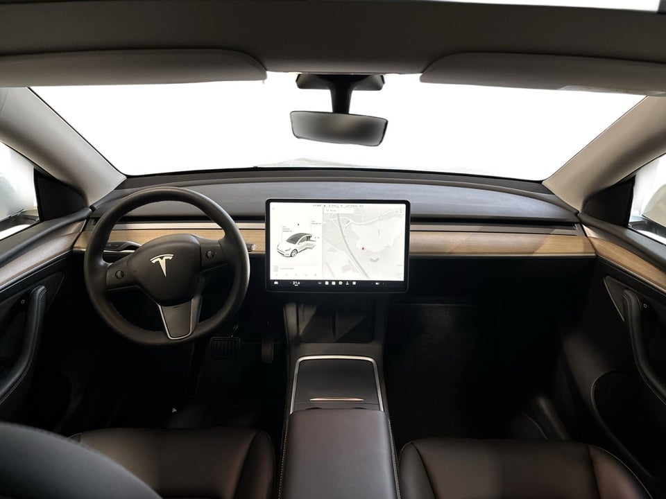 Tesla Model Y Long Range AWD 5d