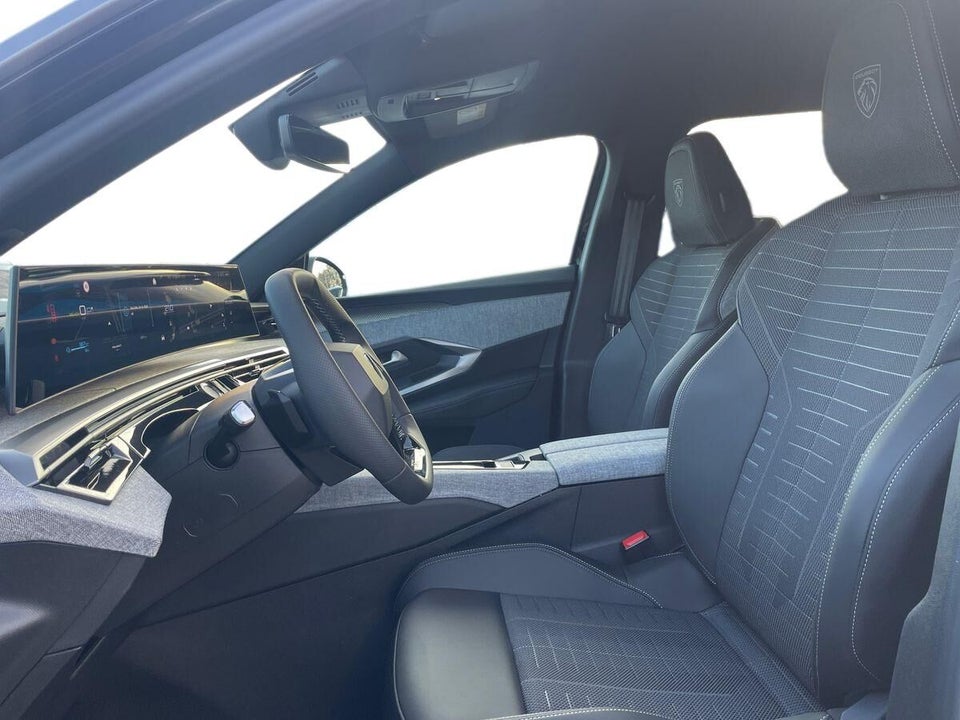 Peugeot e-5008 77 GT Pack 7prs 5d
