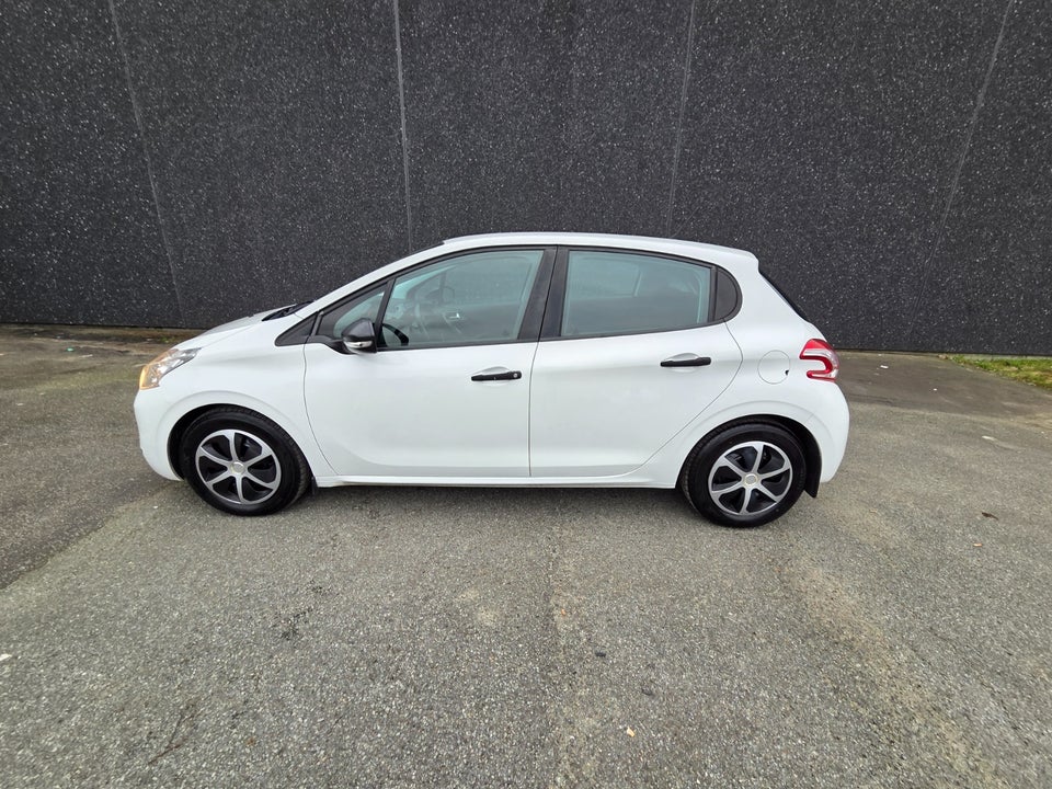 Peugeot 208 1,0 VTi Access 5d