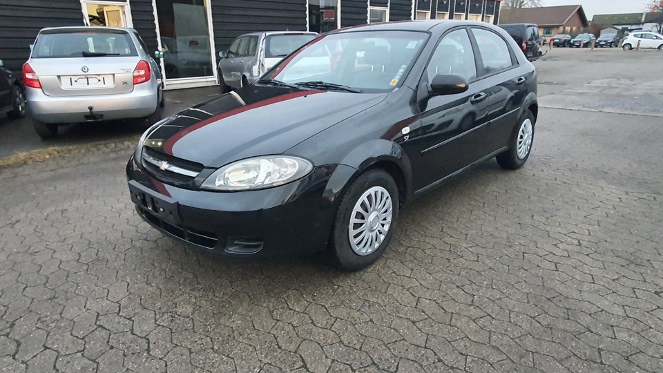Chevrolet Lacetti 1,6 SX 5d