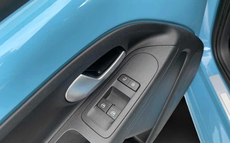 VW e-Up! Move Up! 5d