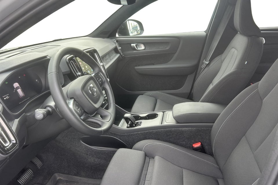Volvo EX40 Extended Range Plus 5d
