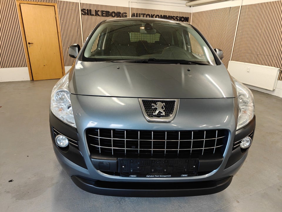 Peugeot 3008 1,6 HDi 112 Active 5d