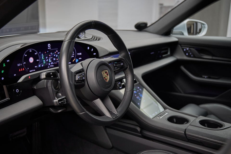 Porsche Taycan 4 Performance+ Cross Turismo 5d