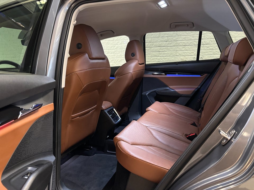 Skoda Enyaq 60 iV ecoSuite 5d