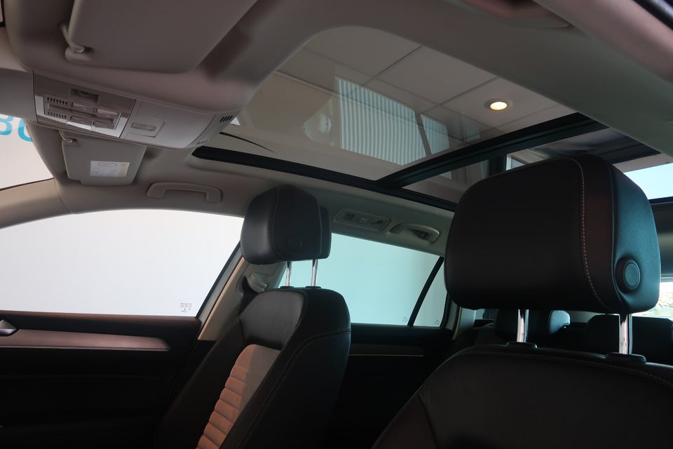 VW Passat 2,0 TDi 240 R-line Variant DSG 4Motion 5d