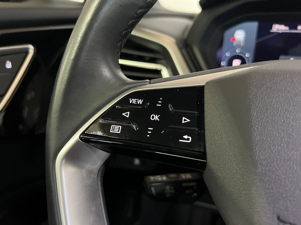 Audi Q4 e-tron 40  5d