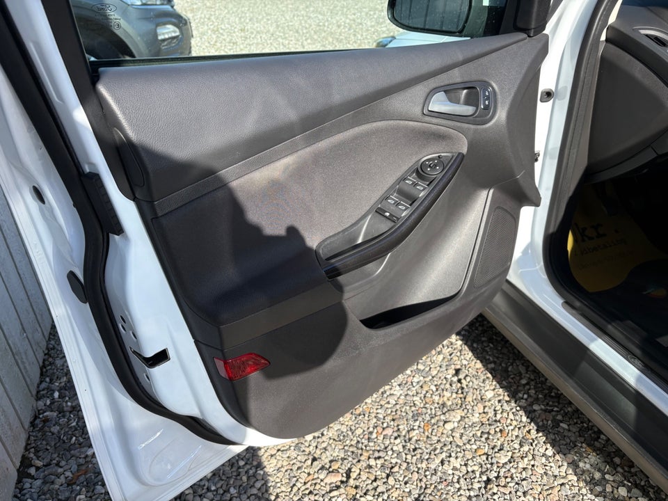 Ford Focus 1,0 SCTi 125 Titanium 5d