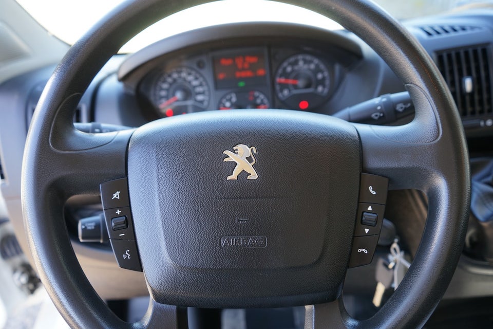 Peugeot Boxer 335 2,2 BlueHDi 165 L3 Plus 2d