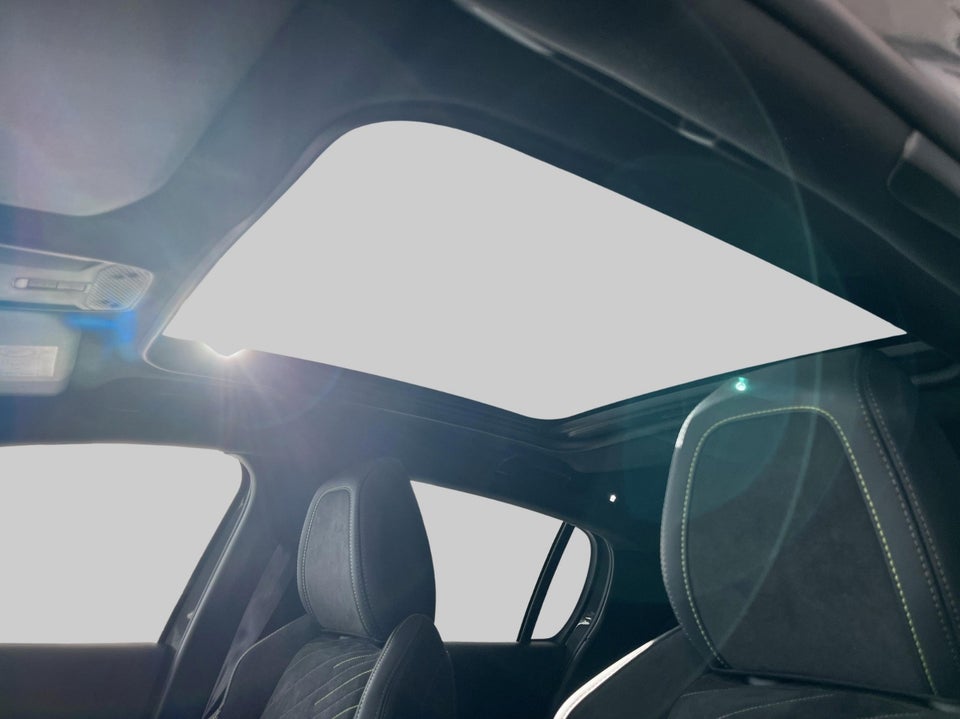 Peugeot e-208 54 GT Pack 5d