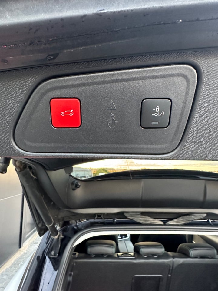 Peugeot 3008 1,6 Hybrid First Selection EAT8 5d