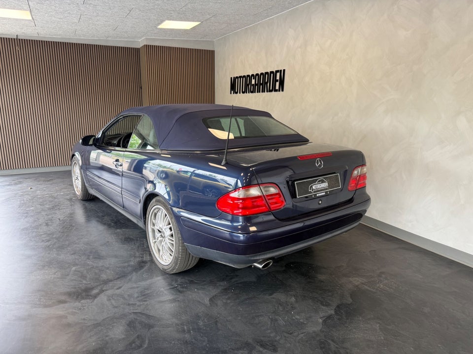 Mercedes CLK320 3,2 Avantgarde Cabriolet aut. 2d