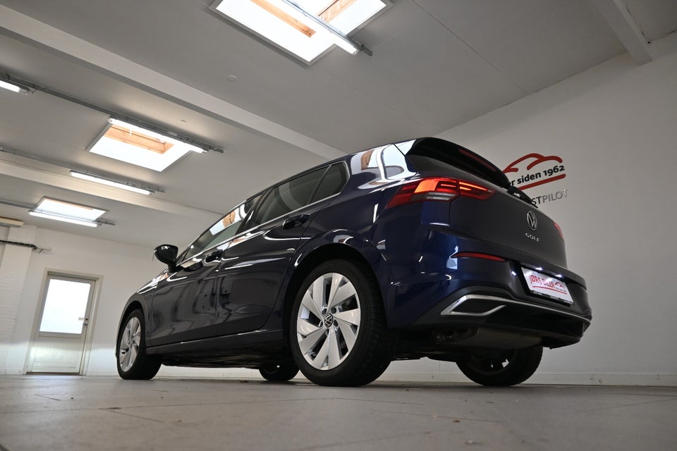 VW Golf VIII 1,5 eTSi 150 Style DSG 5d