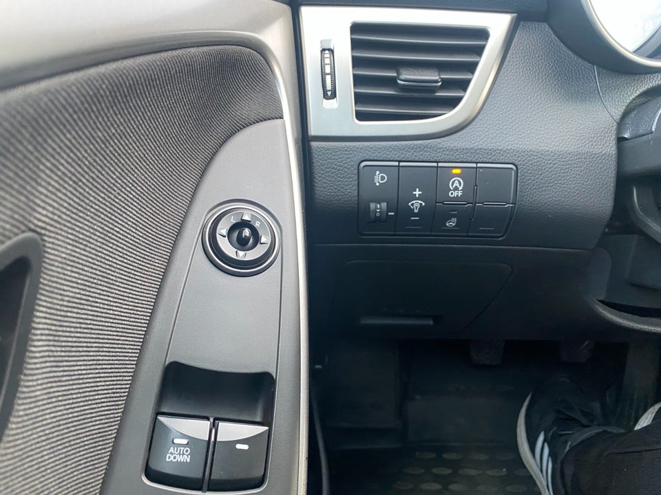 Hyundai i30 1,6 GDi Style Eco 5d