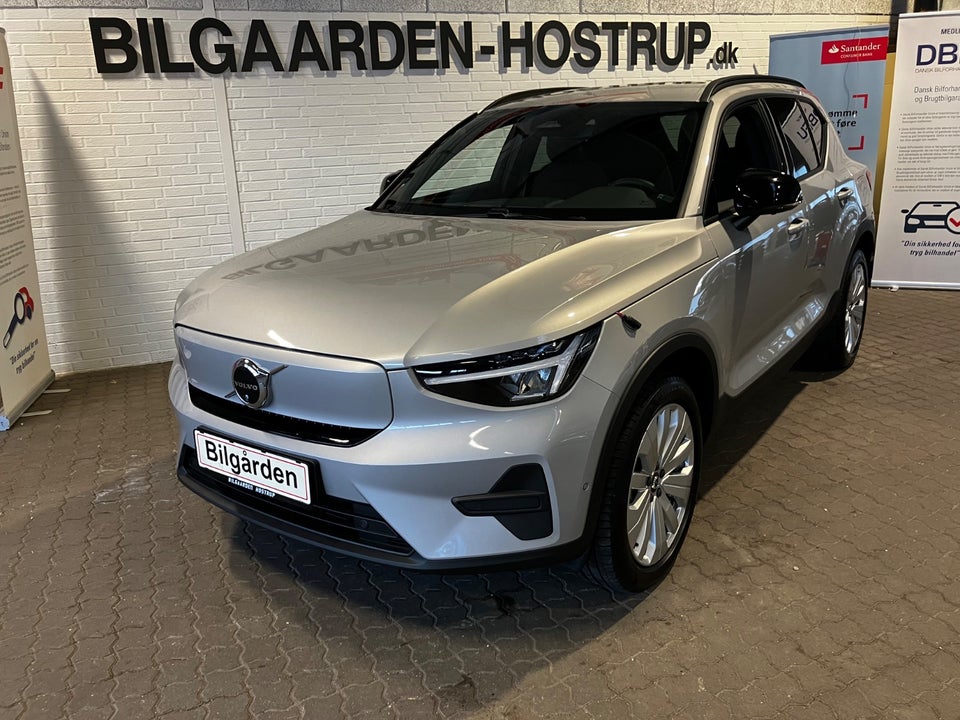 Volvo EX40 Standard Range Core 5d