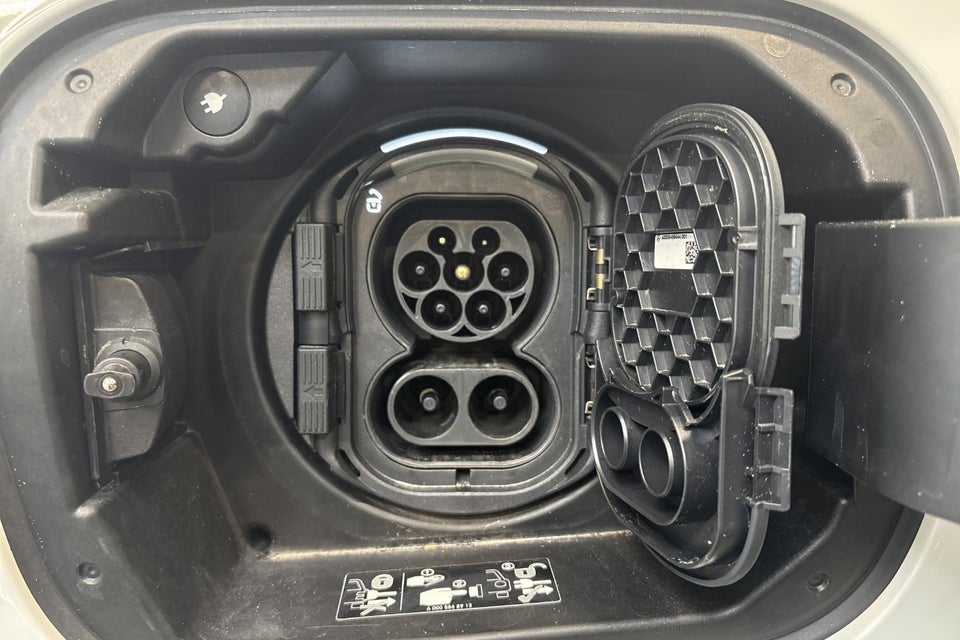 Mercedes EQB250+ AMG Edition 5d