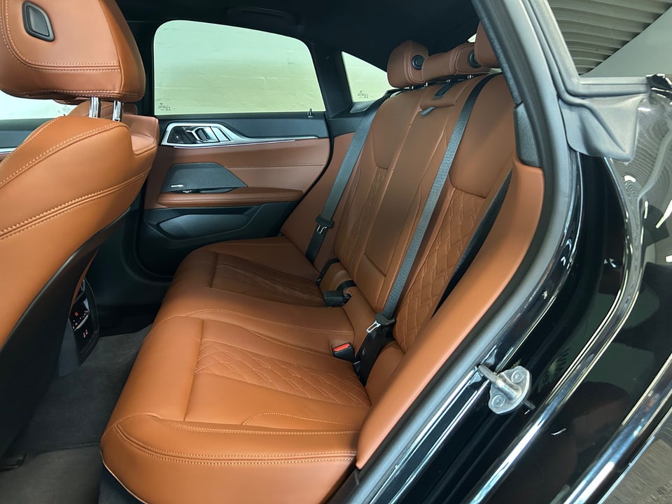 BMW i4 xDrive40 Fully Charged M-Sport 5d