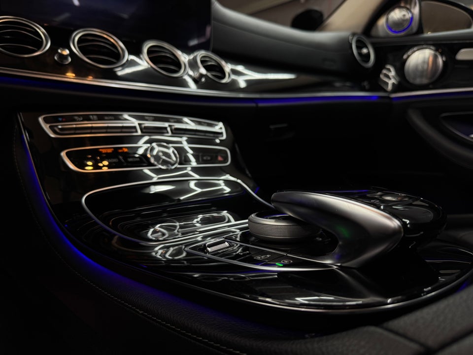 Mercedes E220 d 2,0 AMG Line aut. 4d