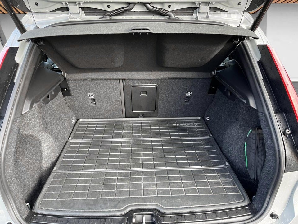 Volvo EX40 Extended Range Core 5d