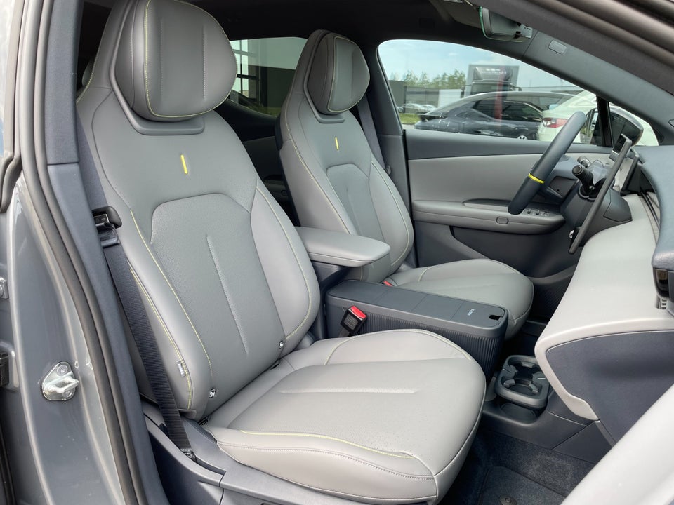 Lynk & Co 02 More 5d