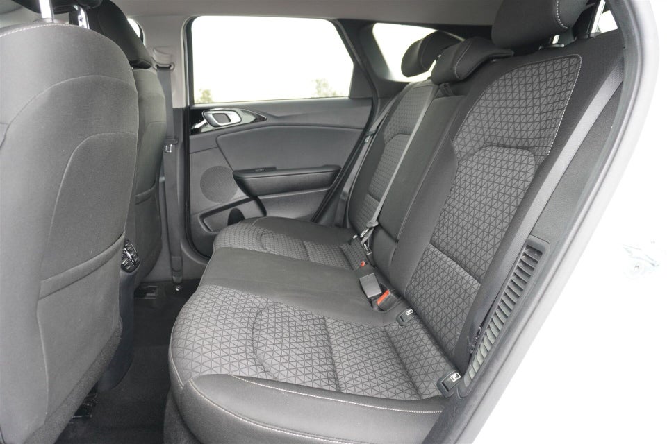 Kia Ceed 1,6 PHEV Prestige SW DCT 5d