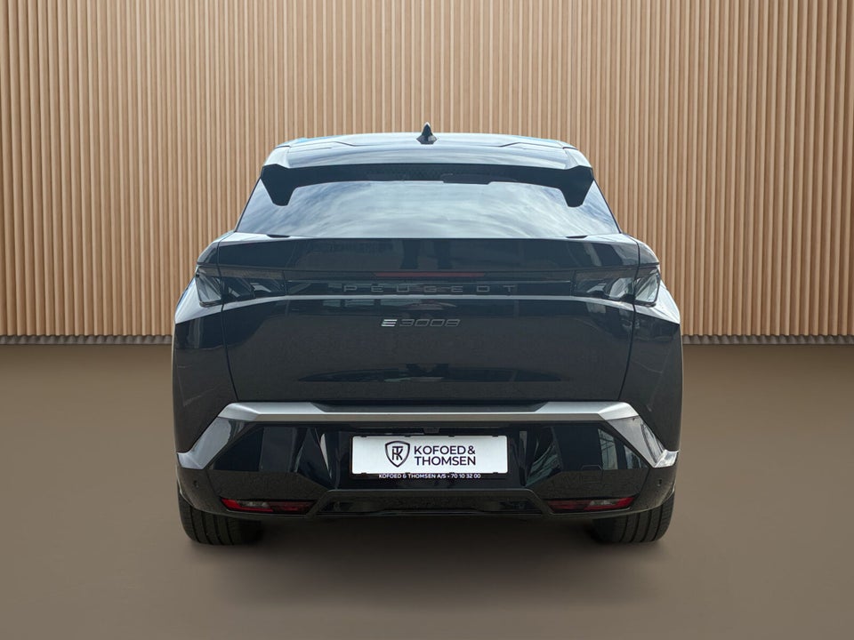 Peugeot e-3008 77 GT 5d