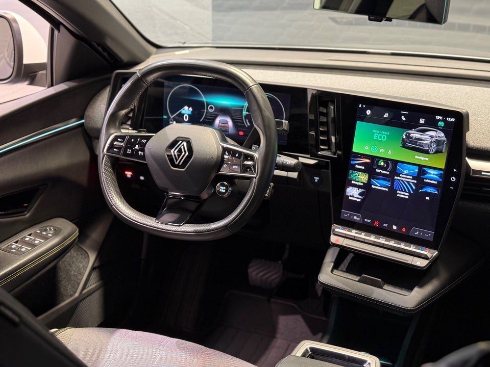 Renault Megane E-Tech 60 Techno 5d