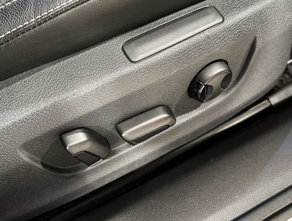 Skoda Superb 2,0 TDi 150 Business Executive Combi DSG 5d