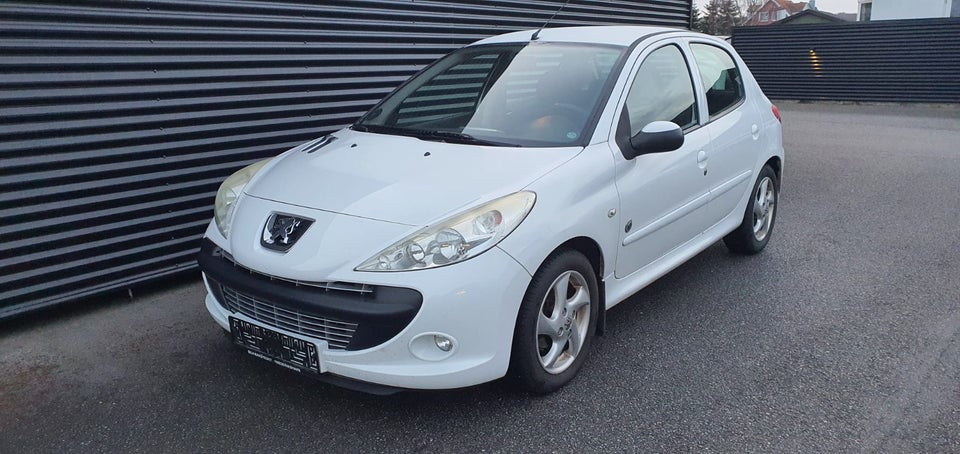 Peugeot 206+ 1,4 HDi 68 Generation 5d