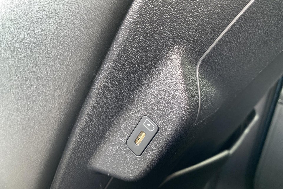 Kia Niro 64 EV Premium 5d