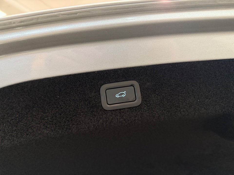 Xpeng P7 Performance 4d