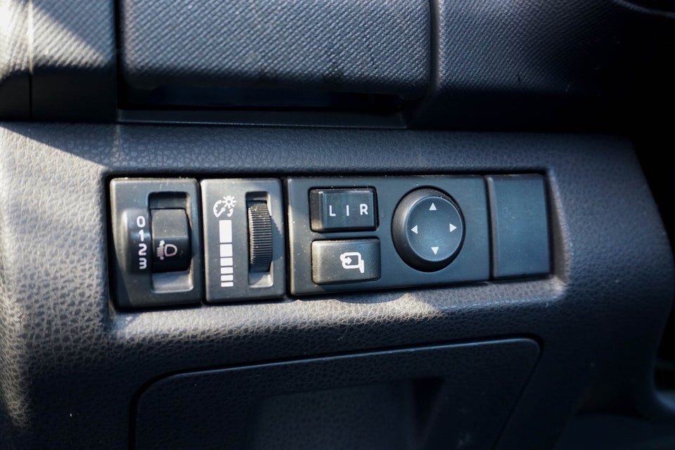 Isuzu D-Max 2,5 TD 163 Ext. Cab Exclusive aut. 2d